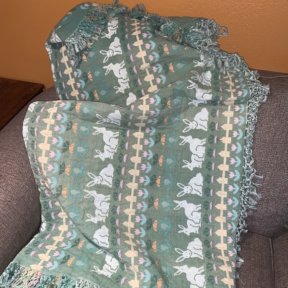 Gently LovedVintage Green and White Bunny Pattern Throw Blanket by Wilton Court - Picture 6 of 6